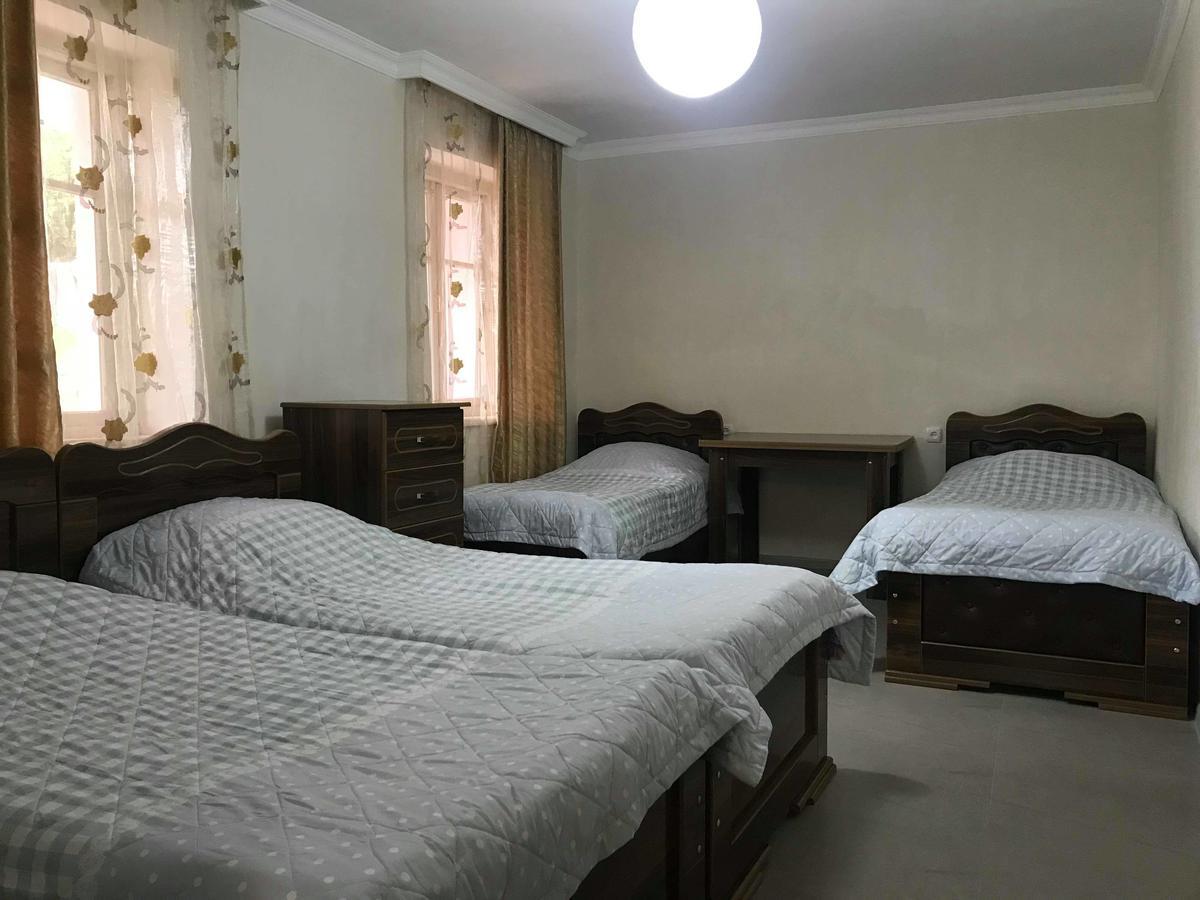 Guest House Racha Ambrolauri Exterior foto